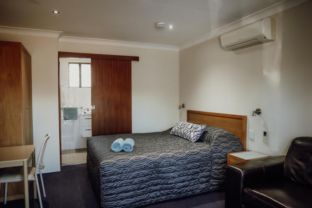 Denman Motor Inn Zewnętrze zdjęcie